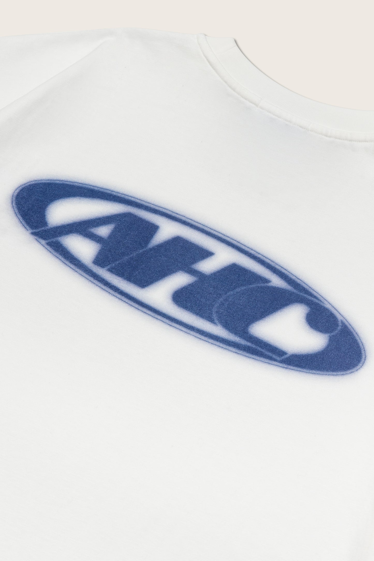 Aim Higher Club Unisex Retro Oval Logo Tee/ Off White