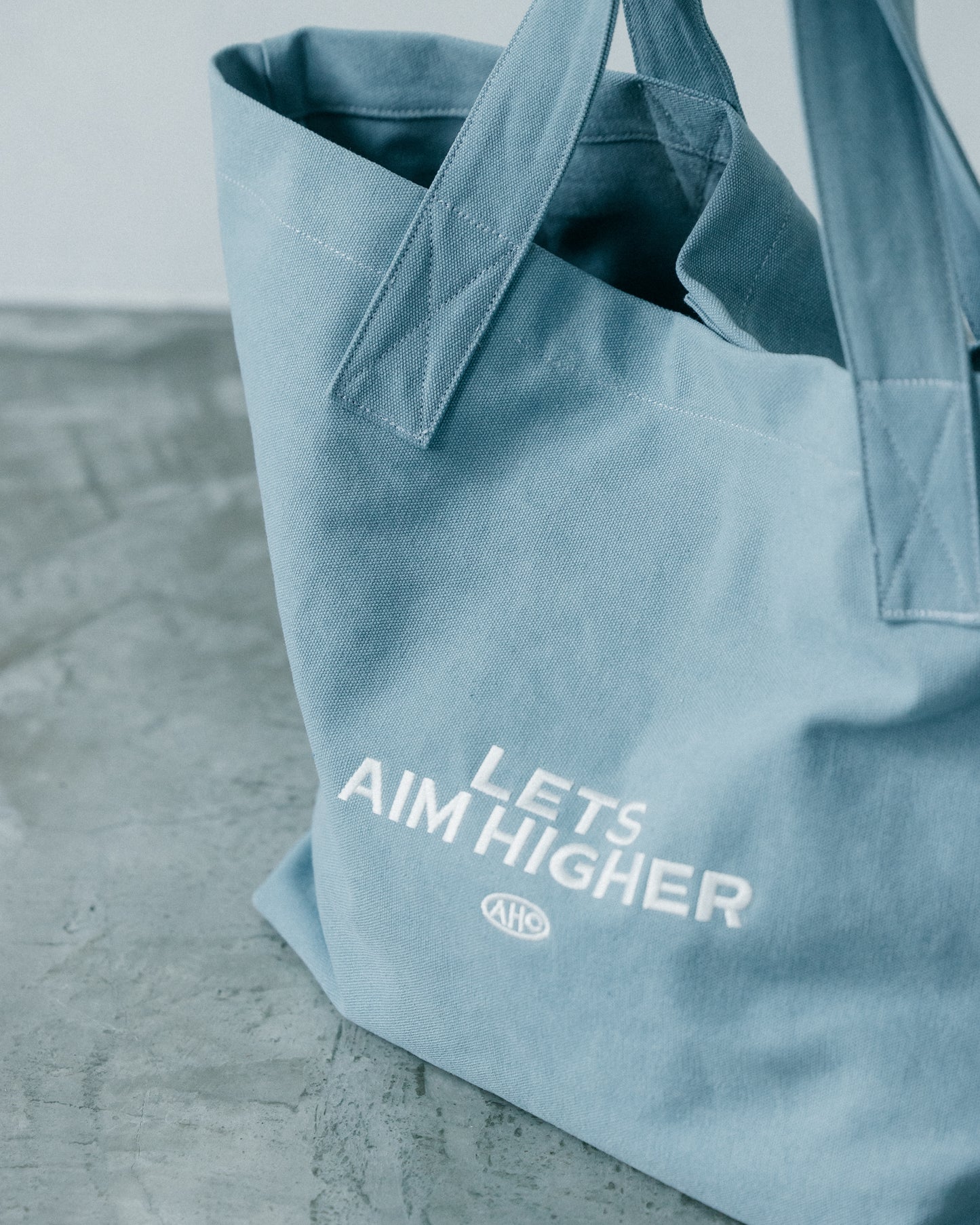 Aim Higher Club Tote Bag/ Water Blue