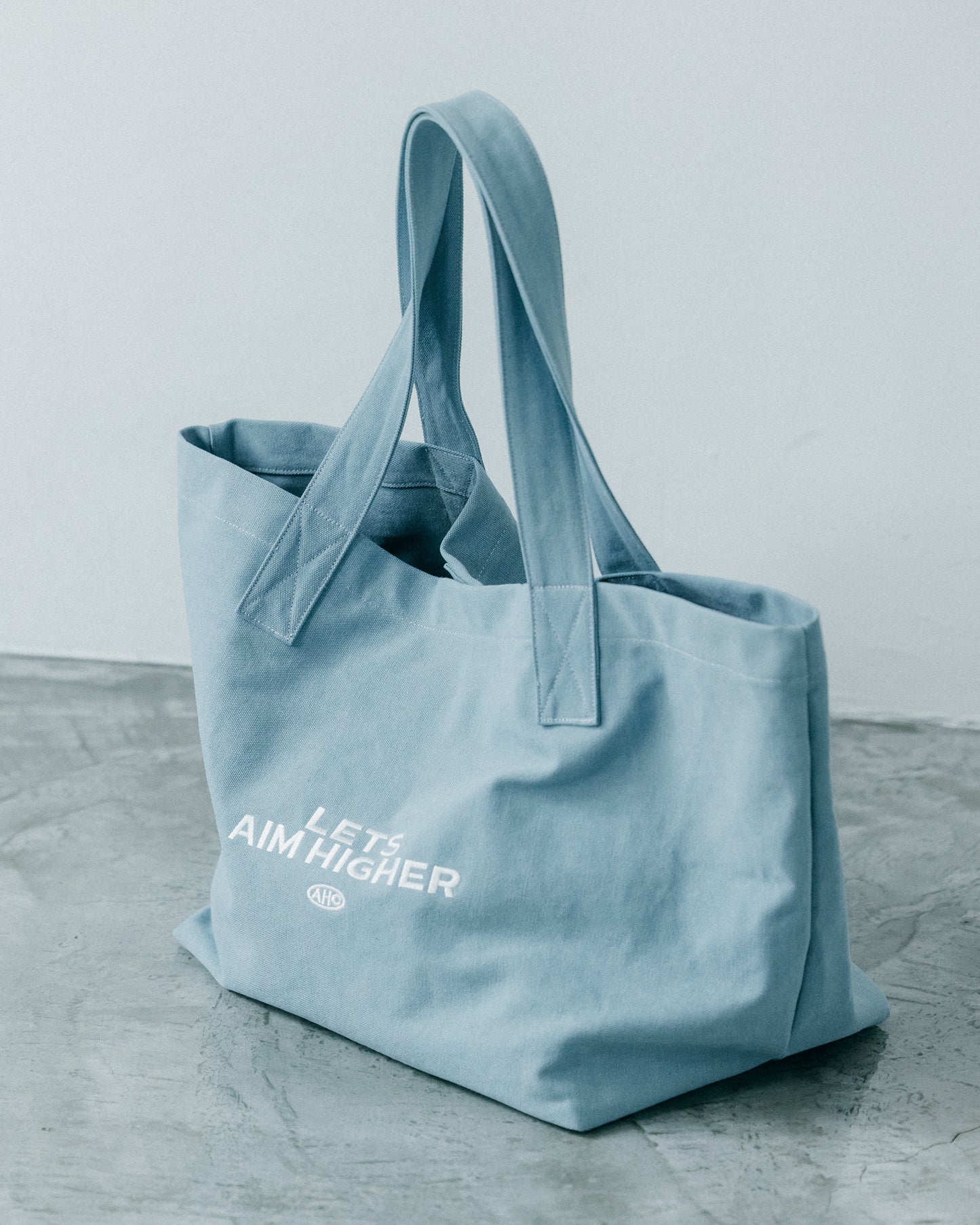Aim Higher Club Tote Bag/ Water Blue