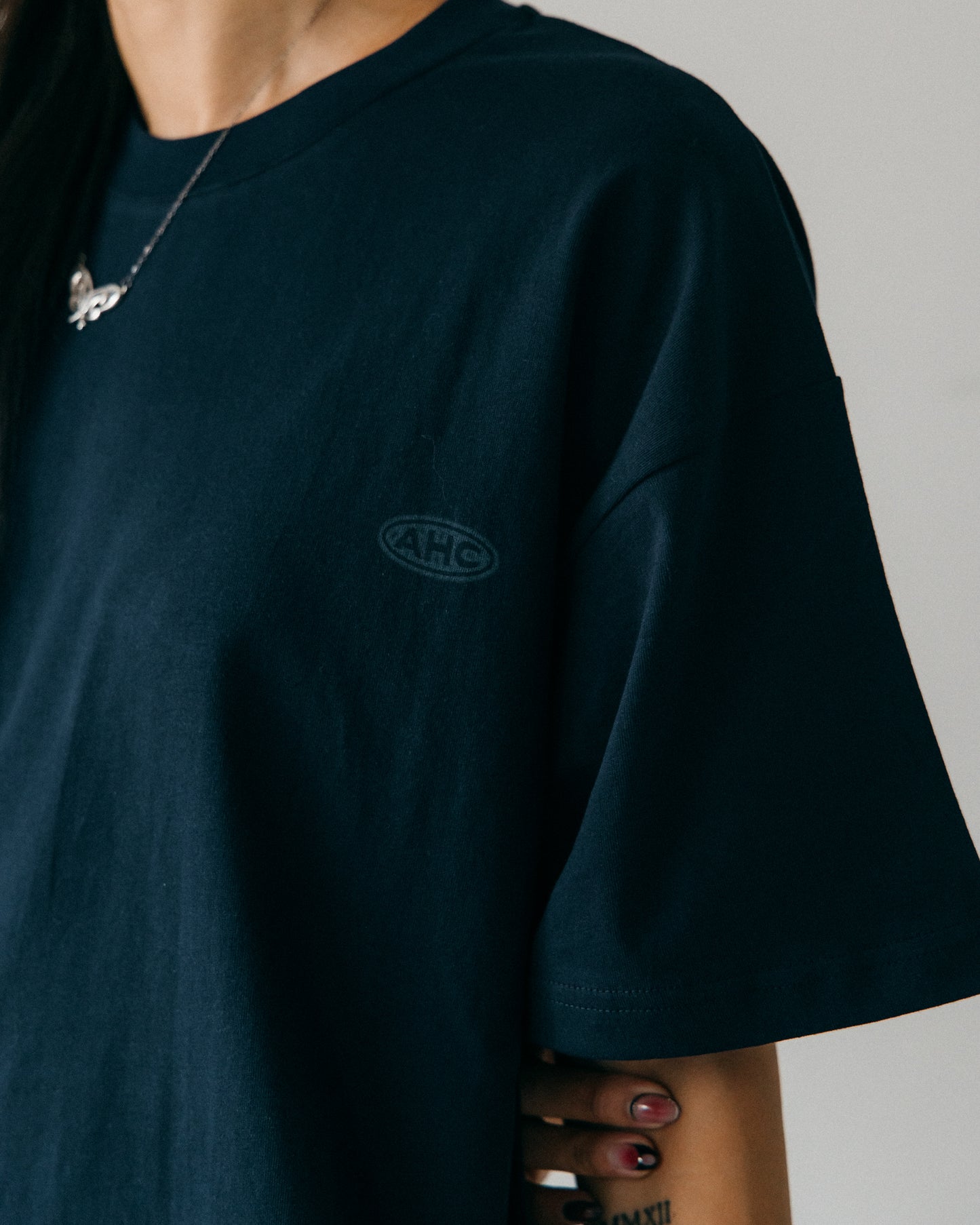 Aim Higher Club Wave Logo Tee/ Navy