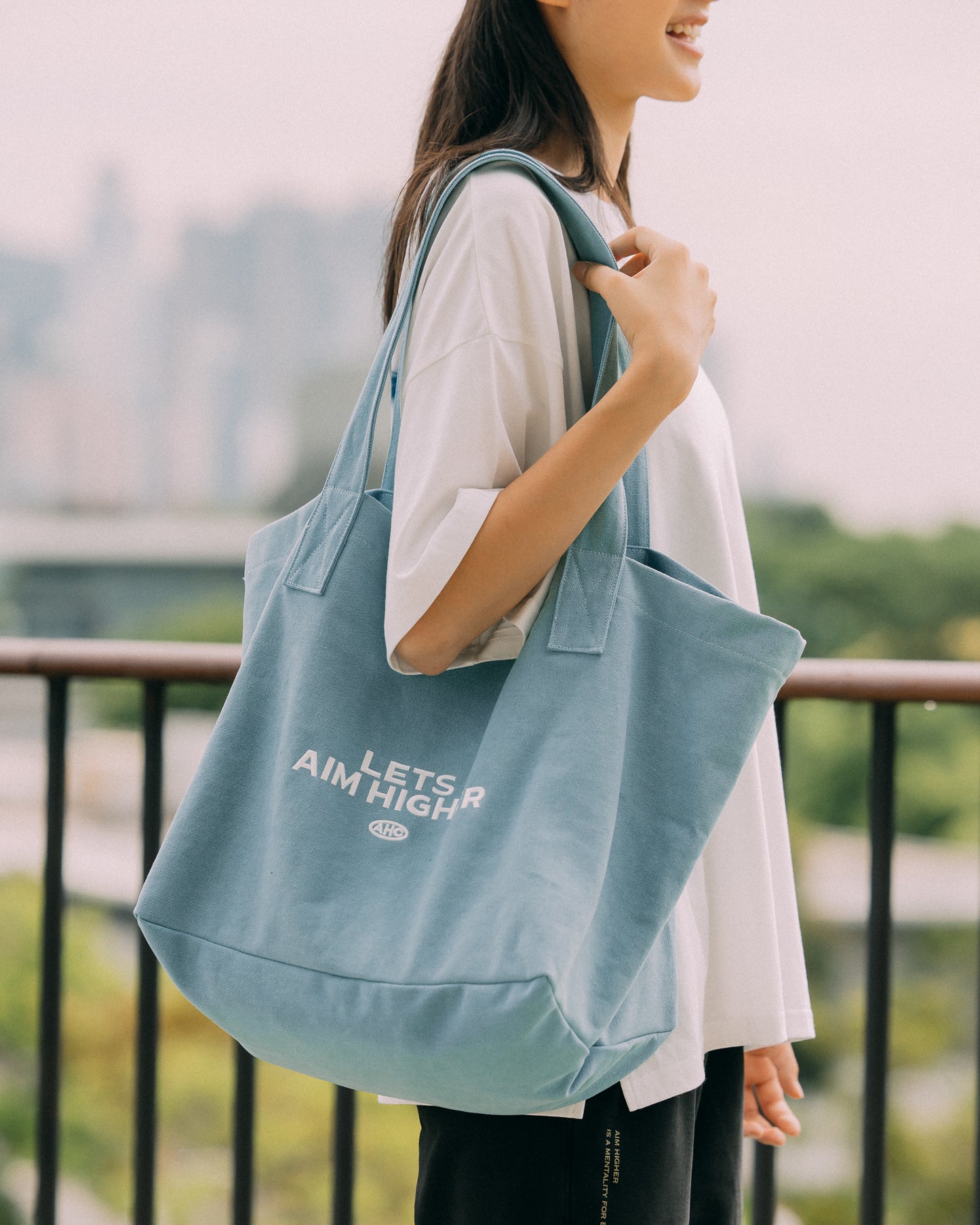 Aim Higher Club Tote Bag/ Water Blue