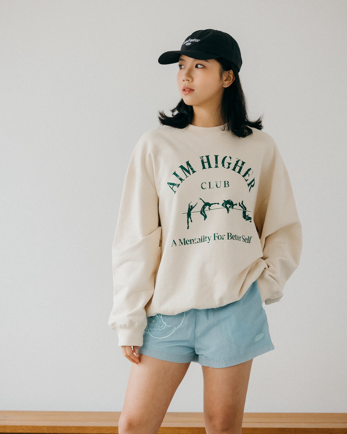 Aim Higher Club Light Sweater/ Cream