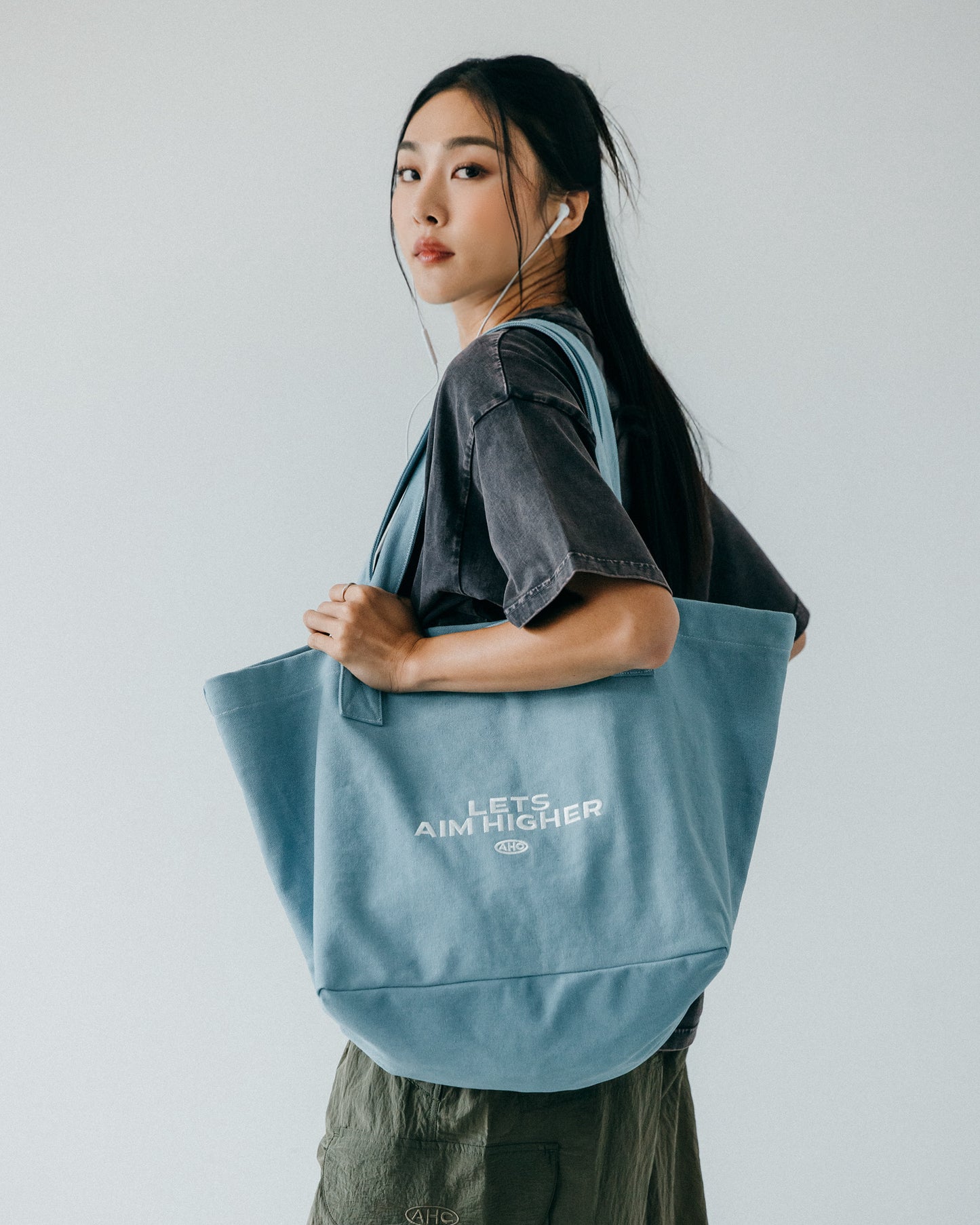 Aim Higher Club Tote Bag/ Water Blue