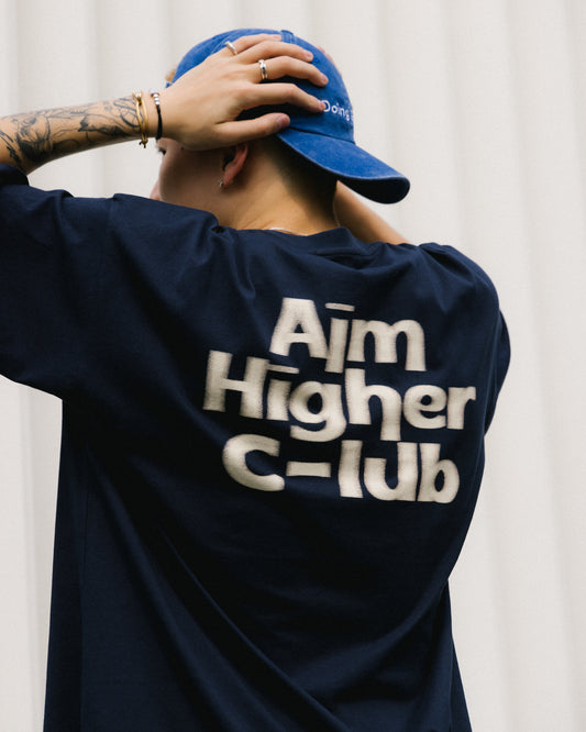 Aim Higher Club Logo Motion Tee/ Navy
