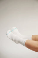 Aim Higher Club Women Walk More Socks/ White