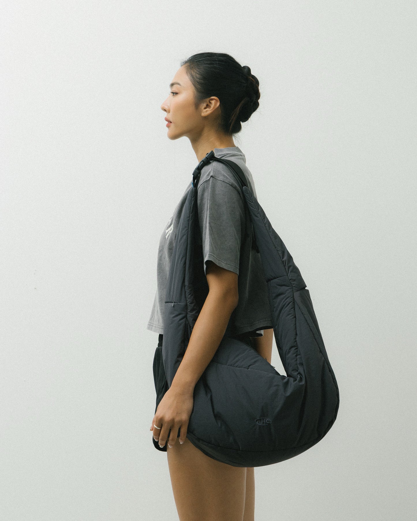 Aim Higher Club Lunar Puff Bag/ Dark Grey